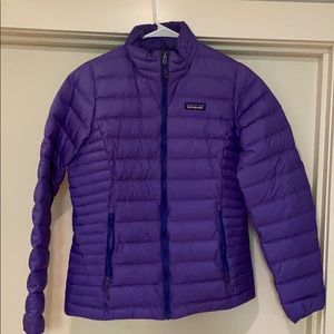 Ladies Patagonia purple puffer coat